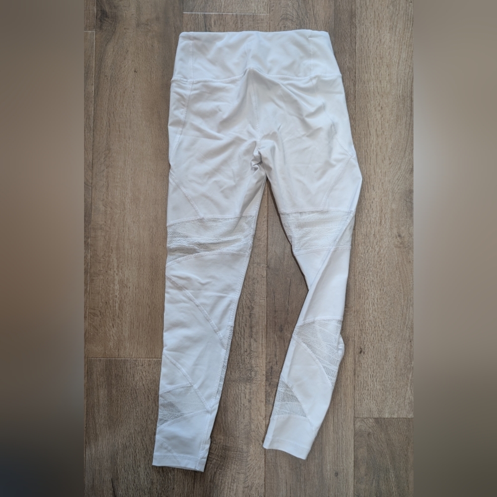Victoria Sport White Leggings with Mesh Detail
